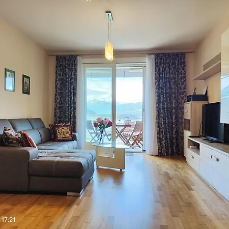 דירה Leo