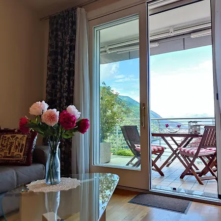 Leo Apartment *